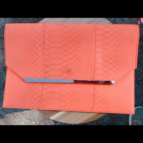 Clutches - Picture 5 of 5